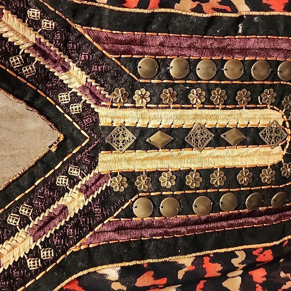 Top - Picture 3 of 3